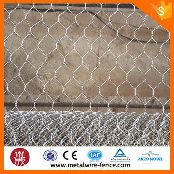 Preço de fábrica pvc galvanizado galvanizado malha de galinha / malha de arame de galinha